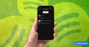 How to combine playlists on spotify