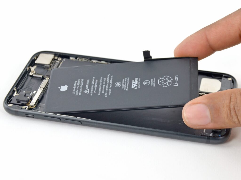 Replace Your iPhone Battery in Official Apple Store