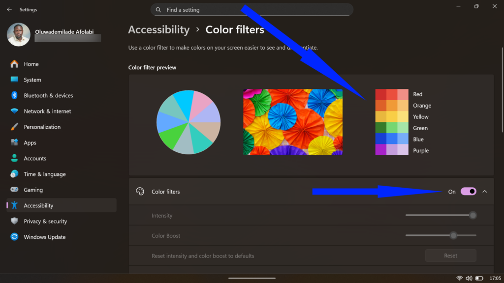 Windows Color filters settings screen with the main toggle turned on and a color wheel preview.