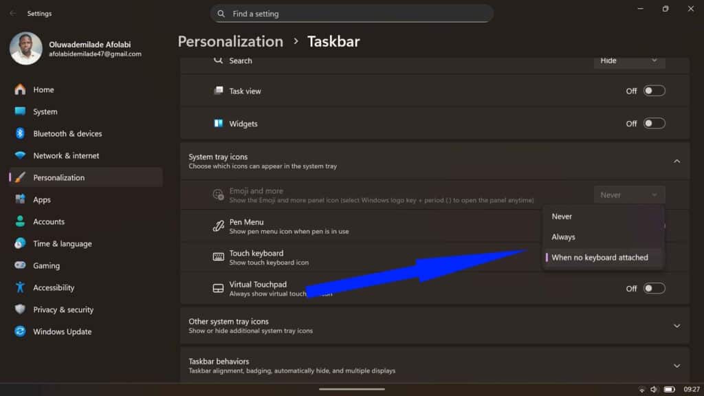 Windows Personalization settings showing the toggle to enable the Touch keyboard icon in the system tray.